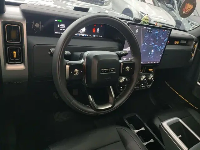 iCAR V23 — Фото автомобиля 10