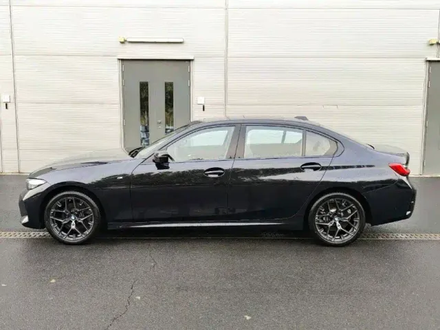 BMW 3 Series — Фото автомобиля 2