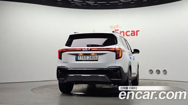 Kia Seltos Новый Seltos Бензин 1.6 турбо 2WD — Фото автомобиля 3
