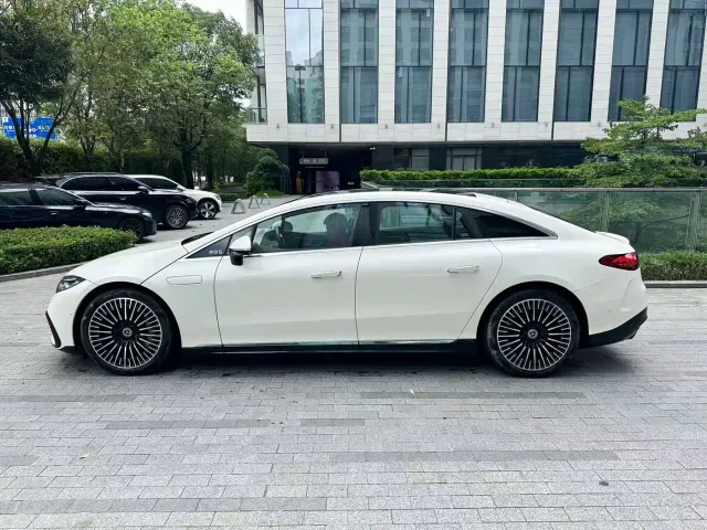 Mercedes-Benz EQS — Фото автомобиля 4