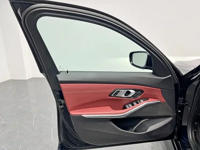 BMW i3 — Фото автомобиля 12