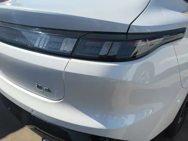 Changan Eado — Фото автомобиля 7