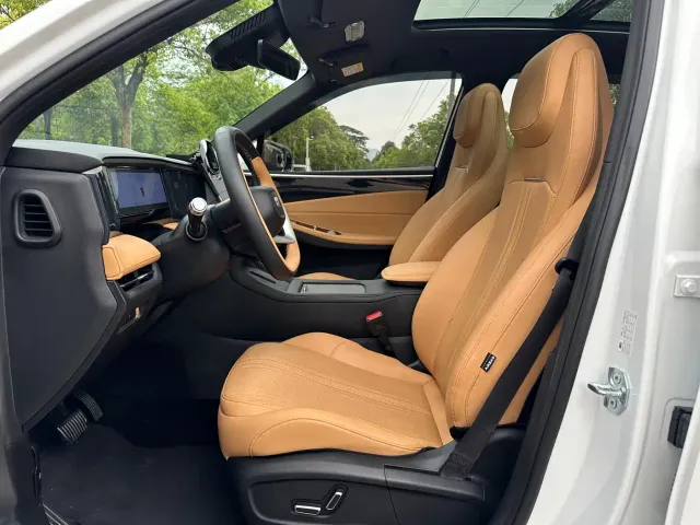 Geely Galaxy L7 — Фото автомобиля 24