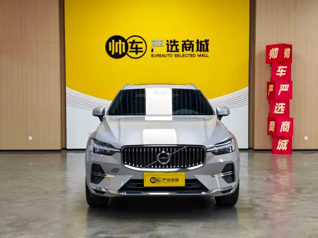 Volvo XC60 — Фото автомобиля 2