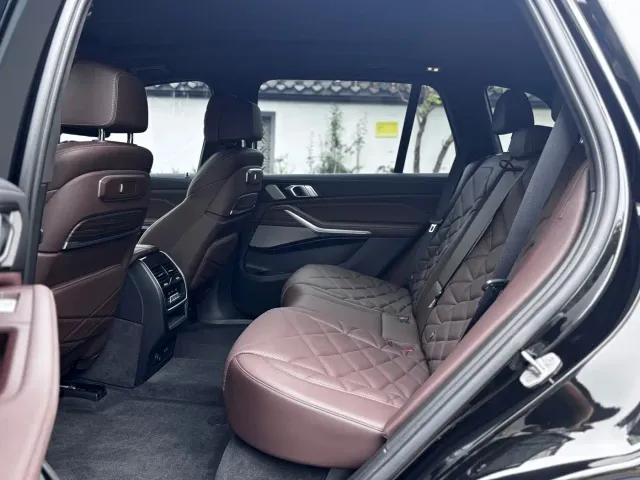 BMW X5 — Фото автомобиля 12