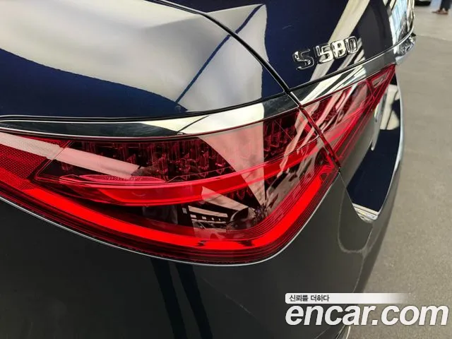 Mercedes-Benz S-Class — Фото автомобиля 20
