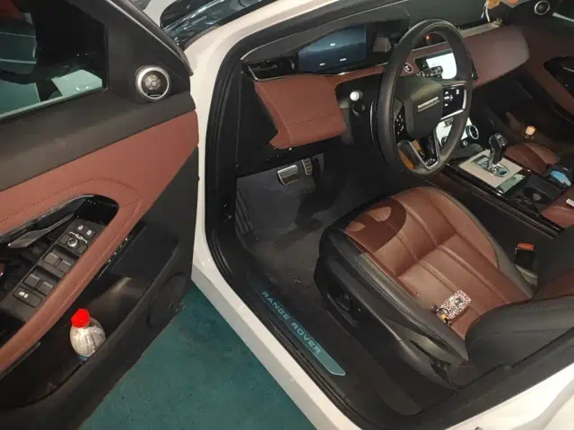 Land Rover Range Rover Evoque — Фото автомобиля 12