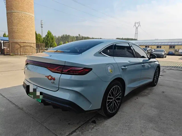 BYD Qin L — Фото автомобиля 4