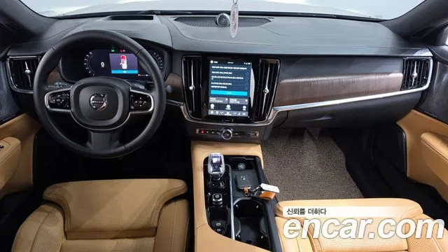 Volvo S90 — Фото автомобиля 10