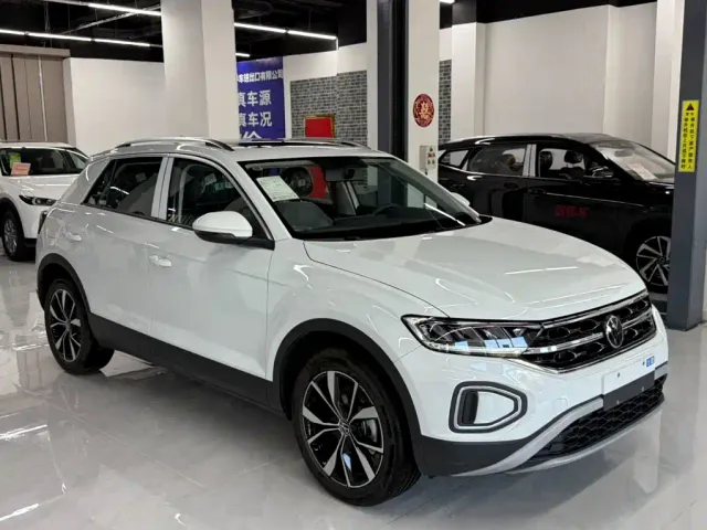Volkswagen T-Roc — Фото автомобиля 3