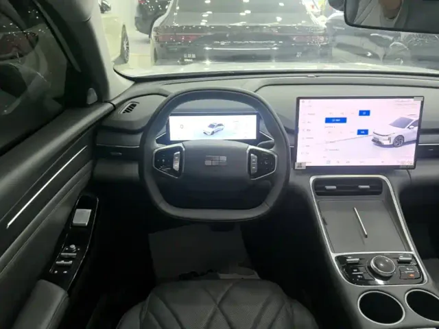 Geely Galaxy L6 — Фото автомобиля 10