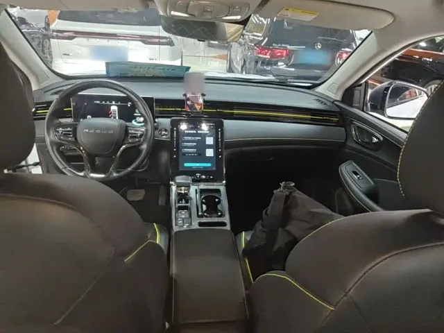 Roewe RX5 — Фото автомобиля 9