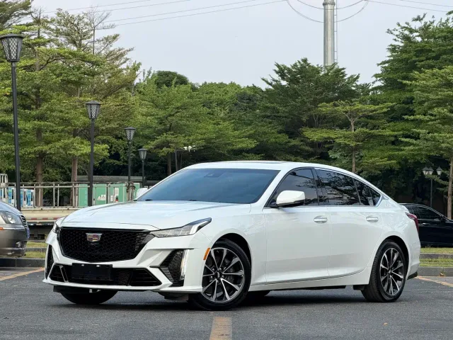Фотография автомобиля — Cadillac CT5