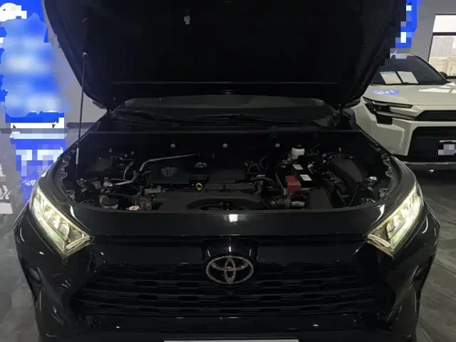 Toyota RAV4 — Фото автомобиля 19
