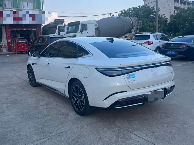 BYD Seal 07 DM-i — Фото автомобиля 3