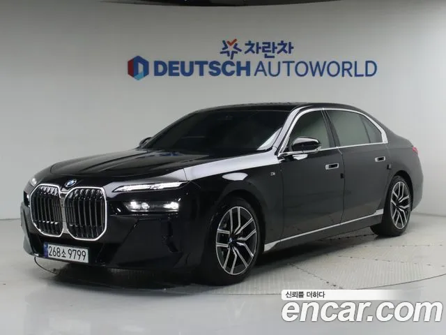 Фотография автомобиля — BMW 7 Series G70
