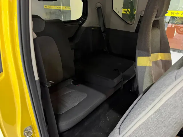 Wuling Hongguang Mini EV — Фото автомобиля 11
