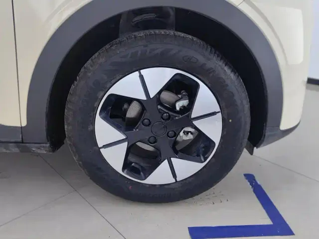 Geely Starry Wish — Фото автомобиля 6