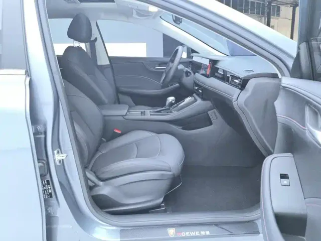 Roewe i5 — Фото автомобиля 8