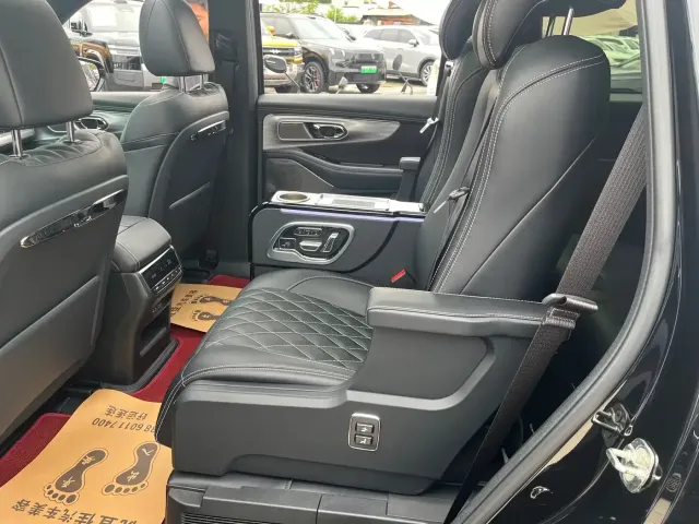 GAC Trumpchi GS8 — Фото автомобиля 11
