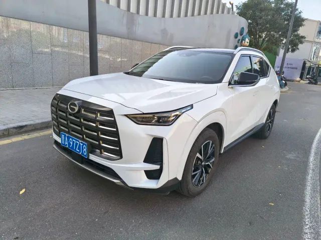 Фотография автомобиля — GAC Trumpchi GS4
