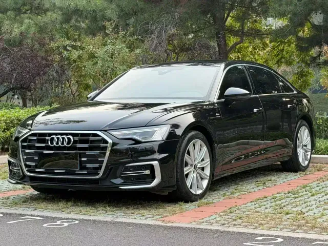 Фотография автомобиля — Audi A6L