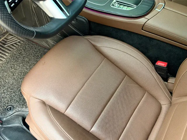 Mercedes-Benz E-Class — Фото автомобиля 6
