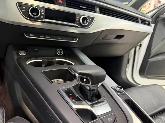 Audi A4L — Фото автомобиля 14