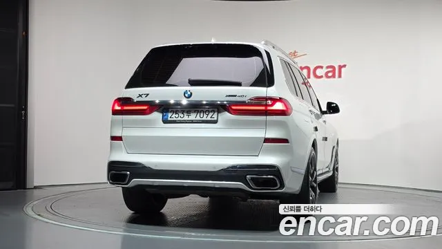 BMW X7 — Фото автомобиля 4