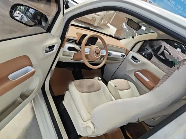 Wuling Hongguang Mini EV — Фото автомобиля 15