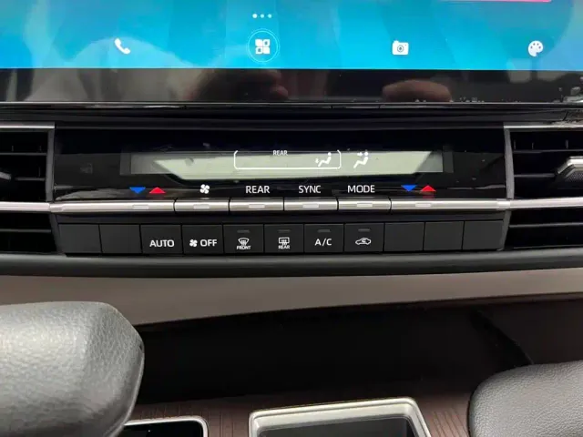 Toyota Granvia — Фото автомобиля 9