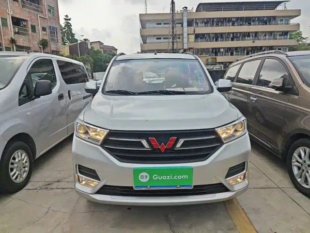Wuling Hongguang — Фото автомобиля 2