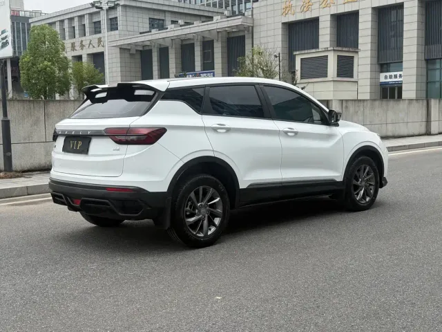 Geely Binyue — Фото автомобиля 7