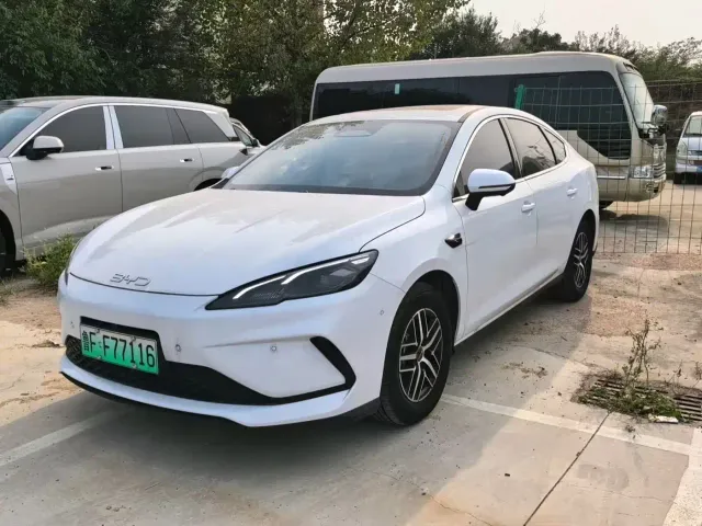 BYD Seal 05 DM-i — Фото автомобиля 2