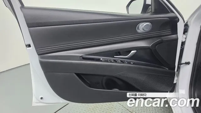 Hyundai Avante — Фото автомобиля 13