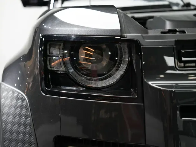 Land Rover Defender — Фото автомобиля 6