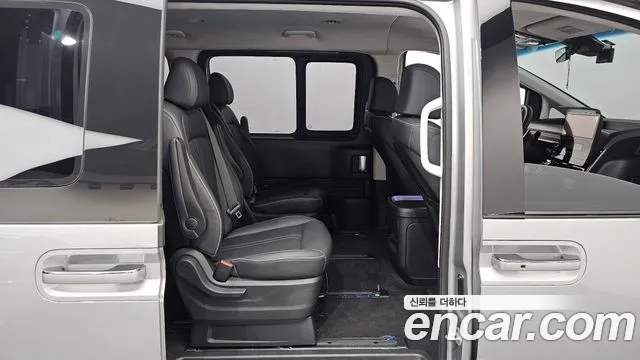 Hyundai Staria Staria Lounge 9 мест — Фото автомобиля 10