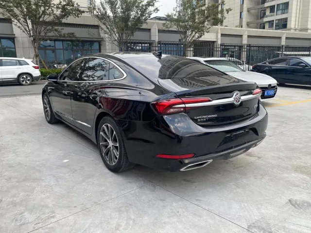 Buick LaCrosse — Фото автомобиля 4
