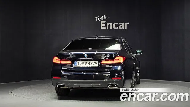 BMW 5 Series G30 — Фото автомобиля 4