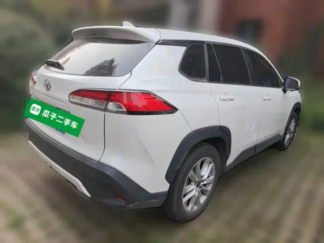 Toyota Corolla Cross — Фото автомобиля 4