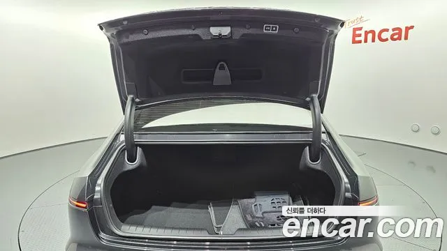 Hyundai Grandeur GN7 — Фото автомобиля 18