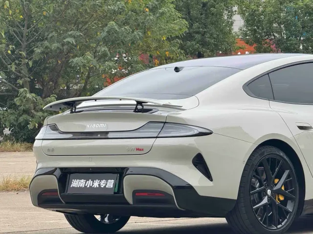 Xiaomi SU7 — Фото автомобиля 11
