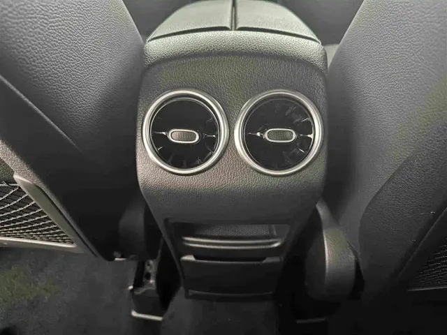 Mercedes-Benz GLB-Class — Фото автомобиля 17