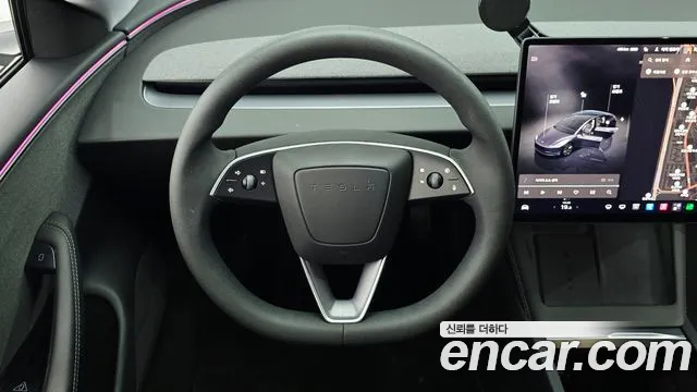 Tesla Model 3 — Фото автомобиля 20
