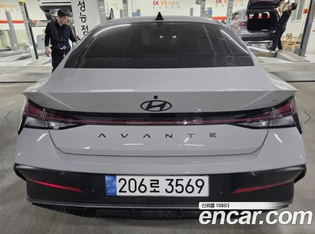 Hyundai Avante CN7 — Фото автомобиля 3