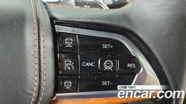 Jeep Cherokee — Фото автомобиля 28