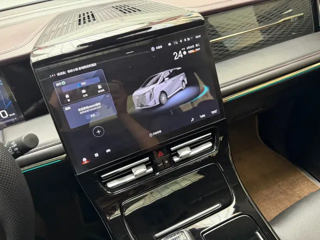 GAC Trumpchi M8 — Фото автомобиля 19