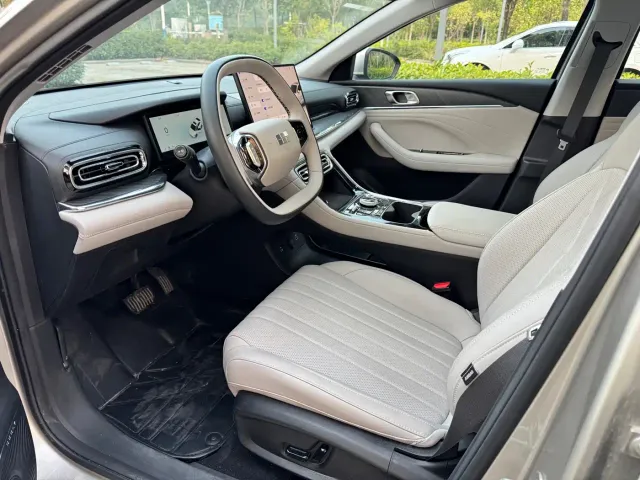 Geely Galaxy Stellar 6 — Фото автомобиля 4