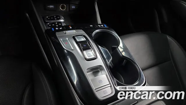 Hyundai Tucson Tucson (NX4) Дизель 2.0 2WD — Фото автомобиля 9
