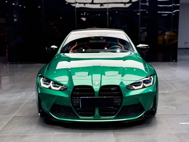 BMW M4 — Фото автомобиля 2